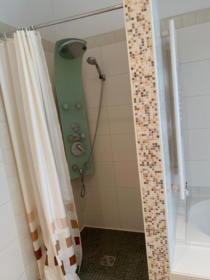 Nordsee Und City Fusslaufig - Luxeriose Fewo Mit Grossem Balkon Wilhelmshaven Kültér fotó